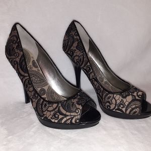 Guess heels. Size 8